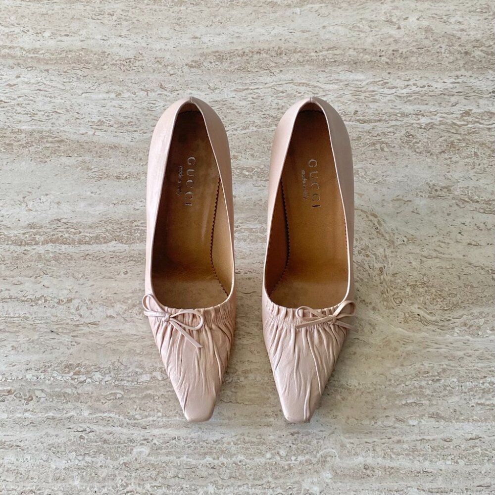Vintage Gucci Ruched Leather Bow Pumps - Picture 2 of 10